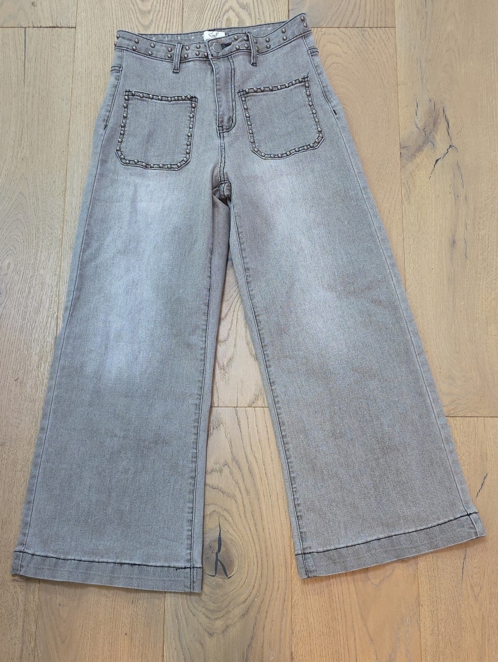 easel Gray Wide-Leg High-Rise Jeans with Stud-Trim Pockets